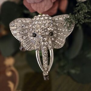 LARGE ElLEPHANT RHINESTONE  Stretch Bracelet - Silvertone